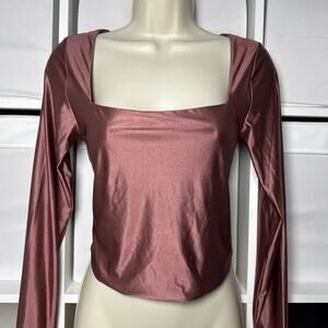 Aritzia Babaton Satinette Square Neck Long Sleeve